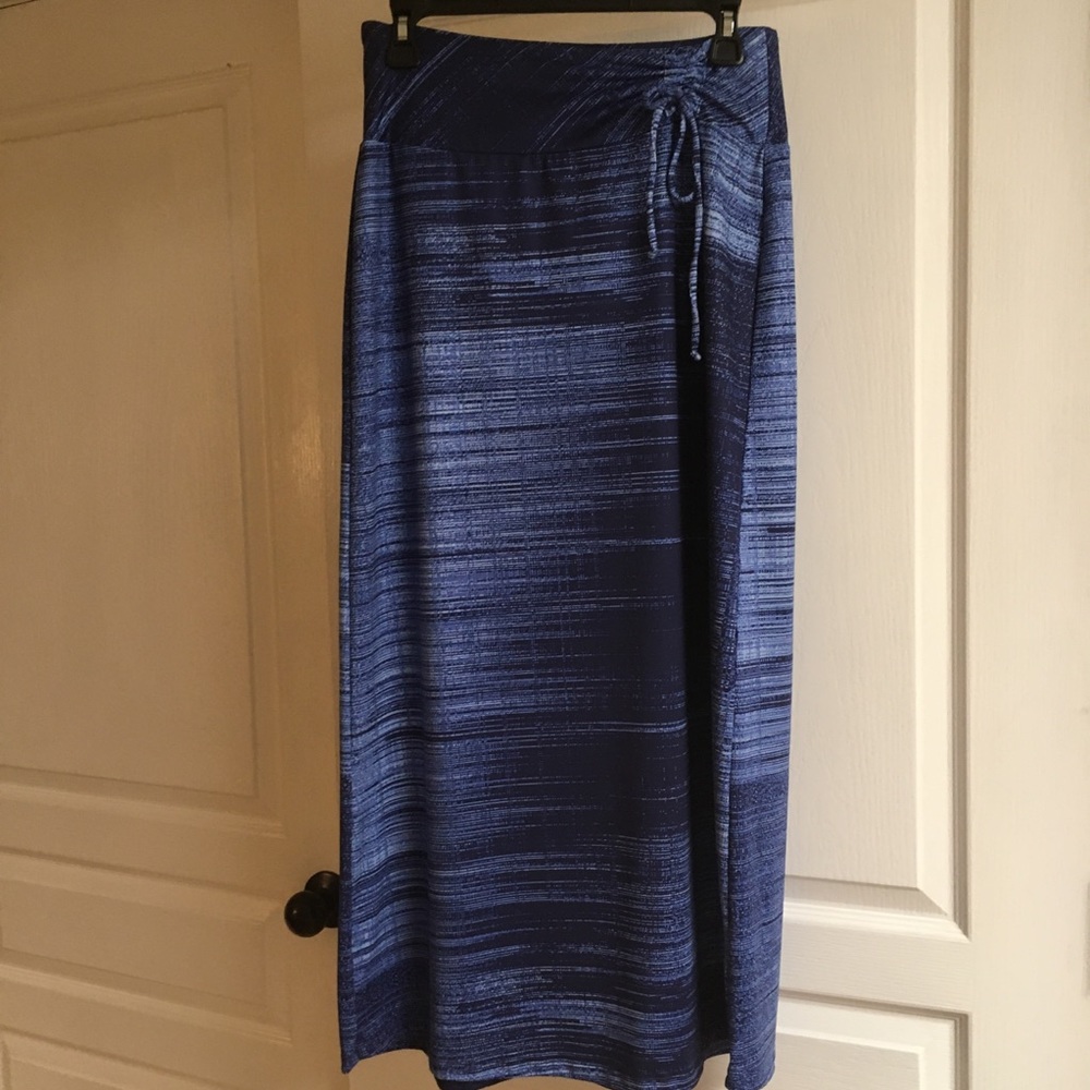 Ladies north face skirt